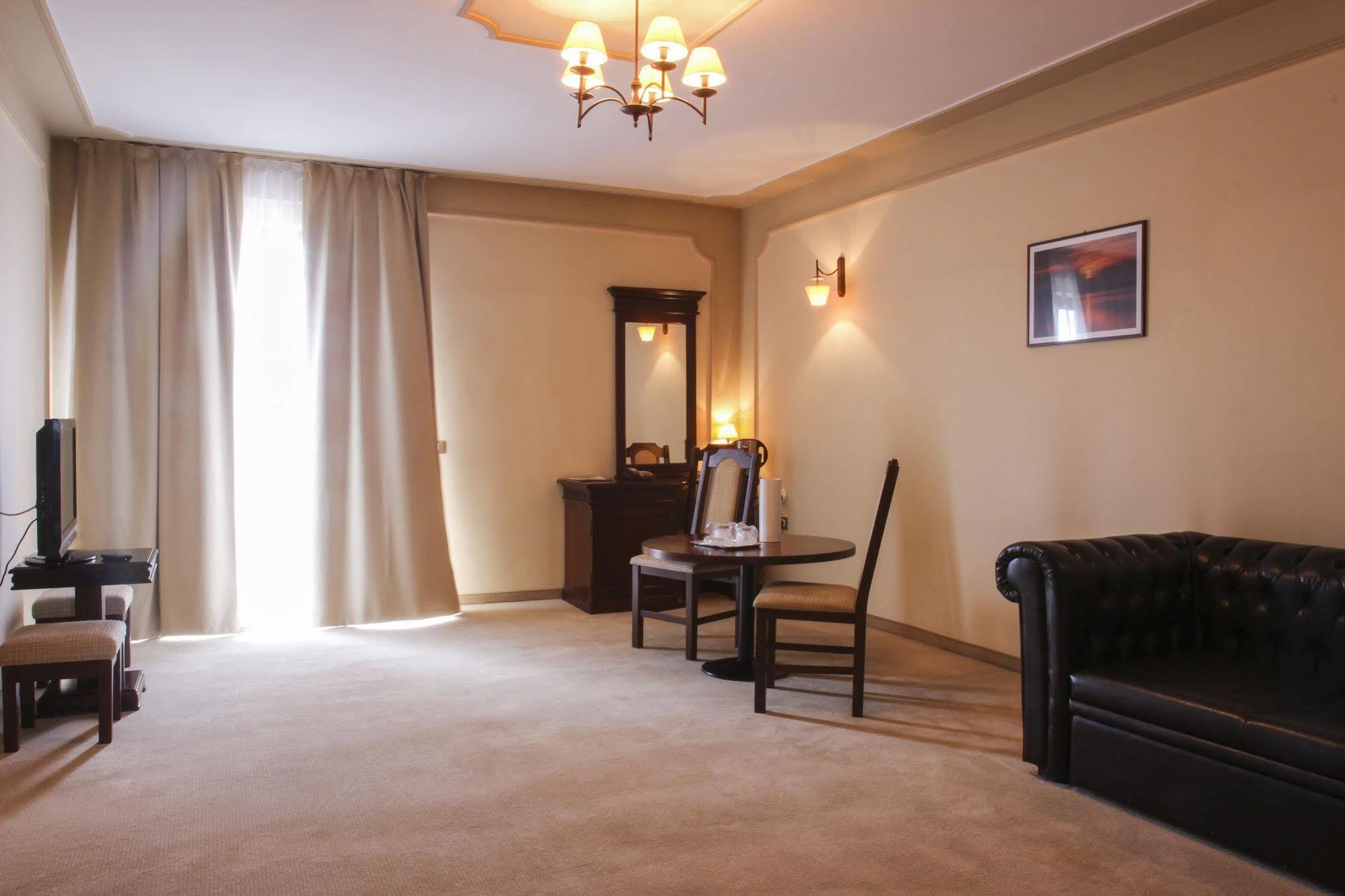 Royal Class Hotel Kolozsvár Kültér fotó
